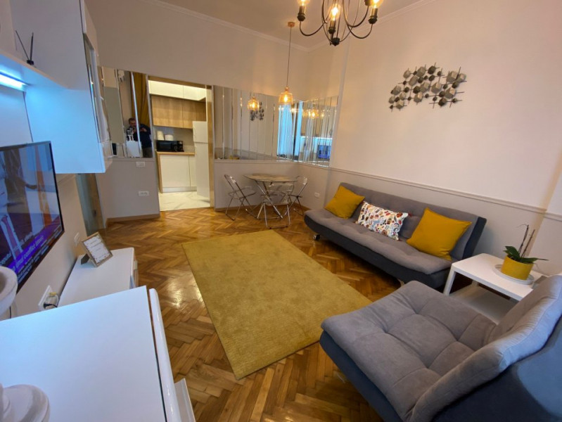 Apartament in vila zona Casa Casătoriilor decorat cu rafinament!! 