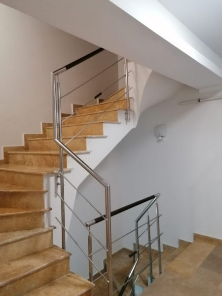 Centru Apartament spatios bloc nou cu loc parcare subteran