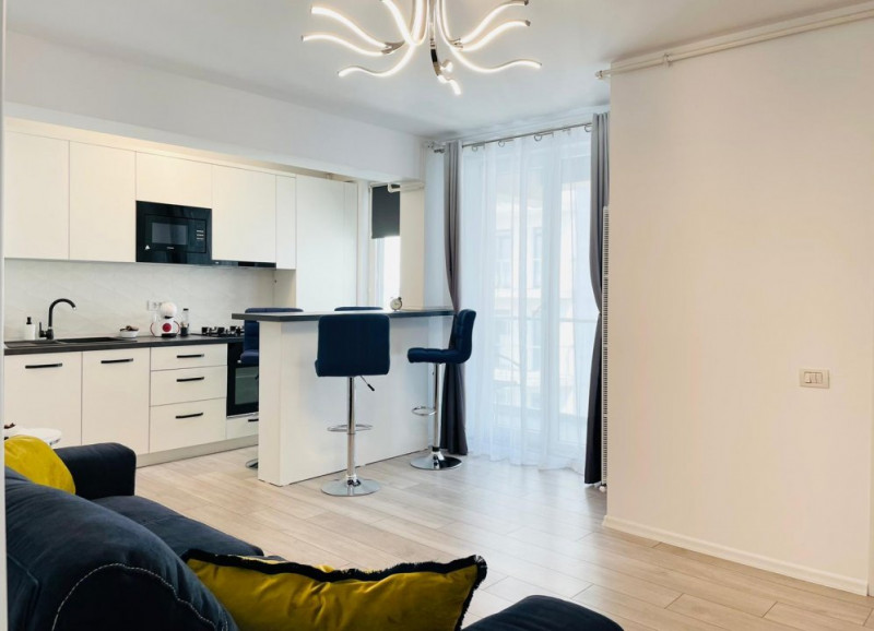 Apartament cu 3 camere complet mobilat si utilat, vedere la Mare 