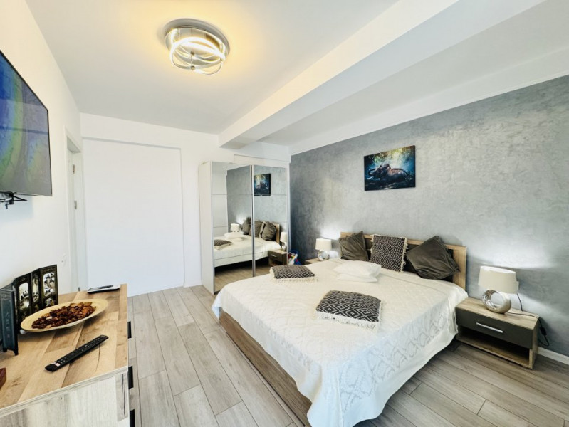 Apartament cu 3 camere complet mobilat si utilat, vedere la Mare 