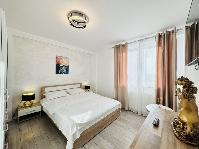 Apartament cu 3 camere complet mobilat si utilat, vedere la Mare 