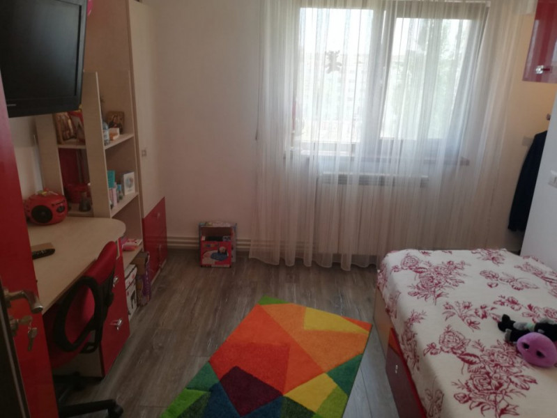 Centru Apartament modern 3 camere dotari complete incalzire gaz