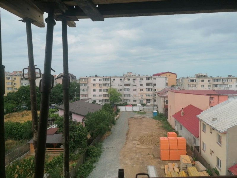 Spatiu birou clasa A cu terasa si balcon in bloc 3 etaje Dacia