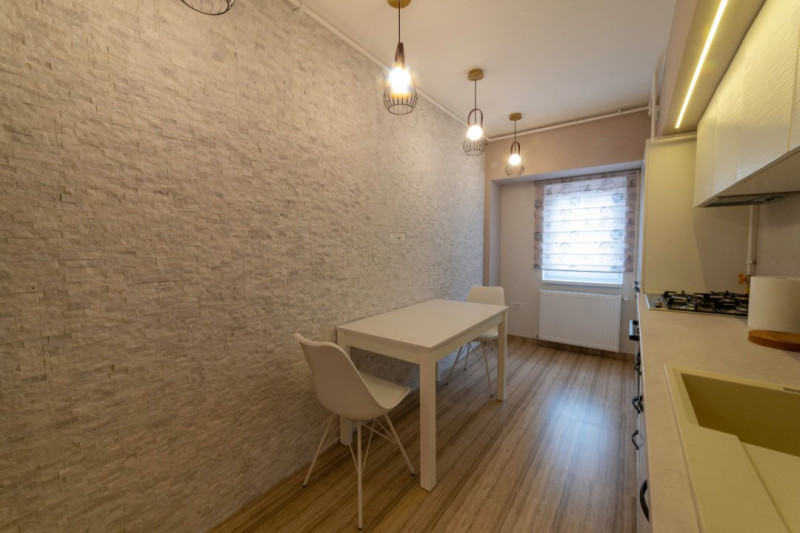 Închiriere Apartament lux cu loc de parcare privat