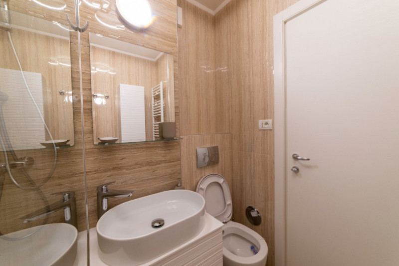 Închiriere Apartament lux cu loc de parcare privat