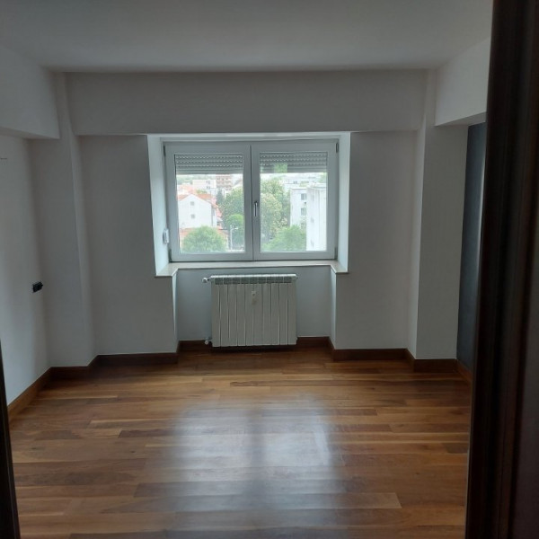 Apartament Ultracentral spatios vis a vis de parcul Tomis 2