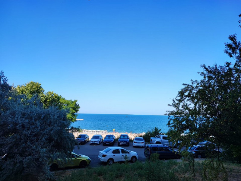 Apartament unic 4 camere vedere la mare ideal locuinta sau birouri