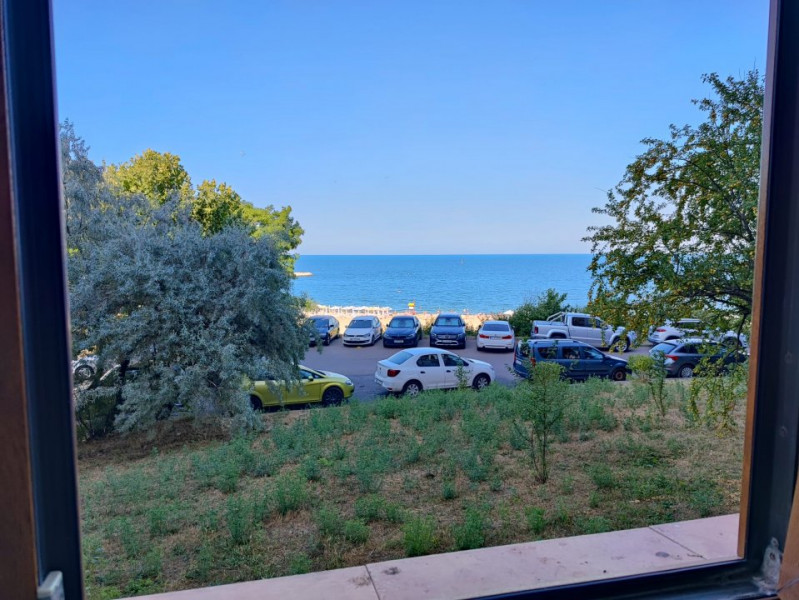 Apartament unic 4 camere vedere la mare ideal locuinta sau birouri