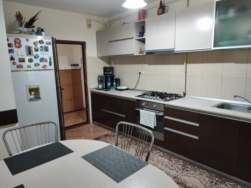 Apartament unic 4 camere vedere la mare ideal locuinta sau birouri