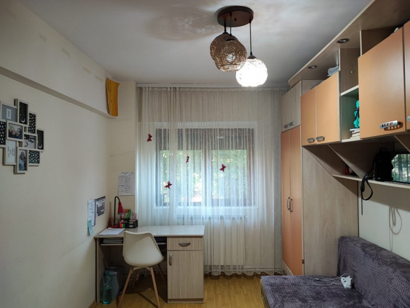 Apartament unic 4 camere vedere la mare ideal locuinta sau birouri