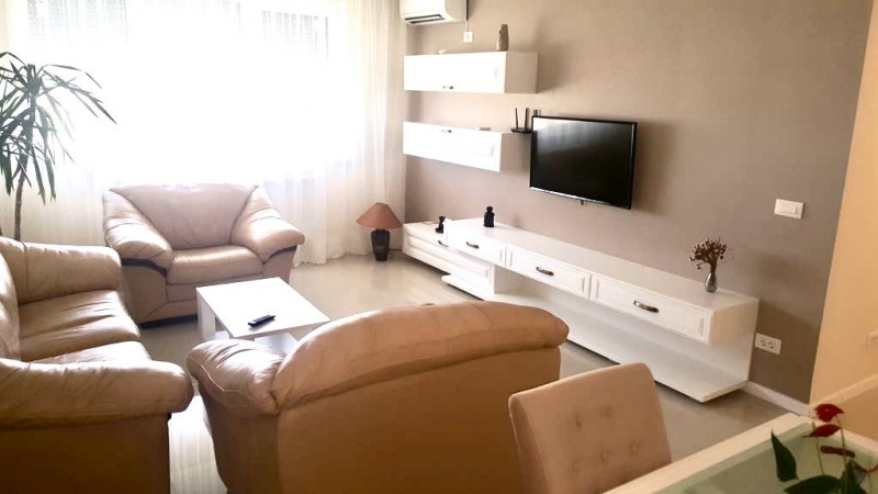 Apartament 3 camere  decorat cu rafinament Mamaia Nord 