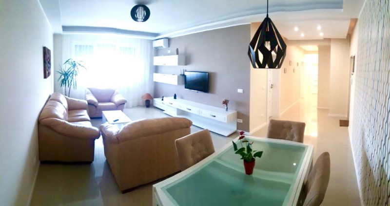 Apartament 3 camere  decorat cu rafinament Mamaia Nord 