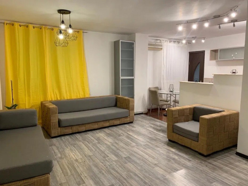 Apartament spatios 3 camere centrala gaz Ultracentral termen lung
