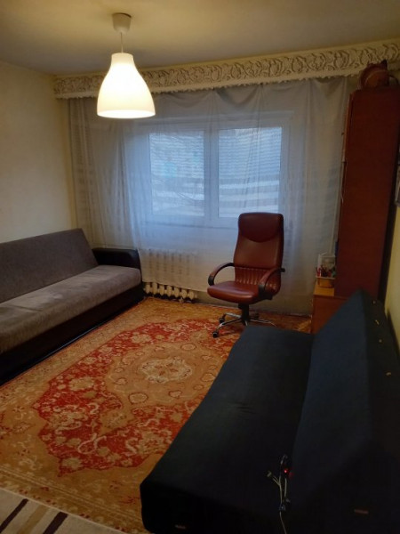 Apartament etaj 1 din 4 CET zona linistita