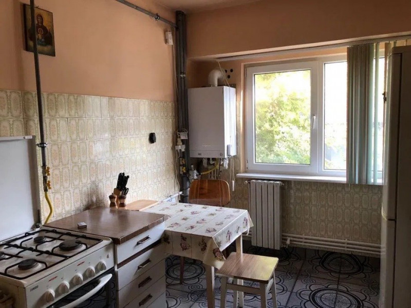 Apartament decomandat termen lung centrala pe gaz Lapusneanu