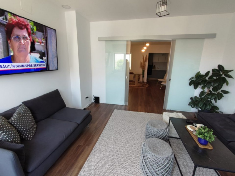 închiriere apartament spațios cu 3 domitoare cu design Piata Ovidiu