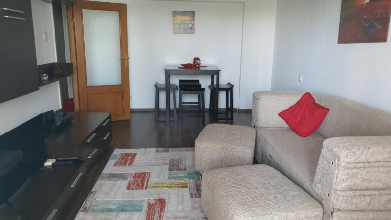 Apartament spatios cu centrala gaz zona adiacenta City Park Mall