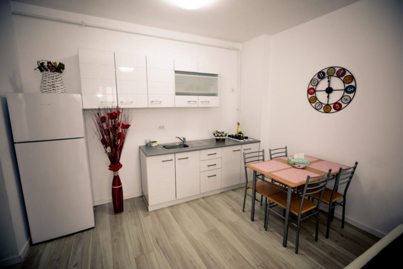 Apartament disponibil septembrie decorat cu rafinament Mamaia Nord 