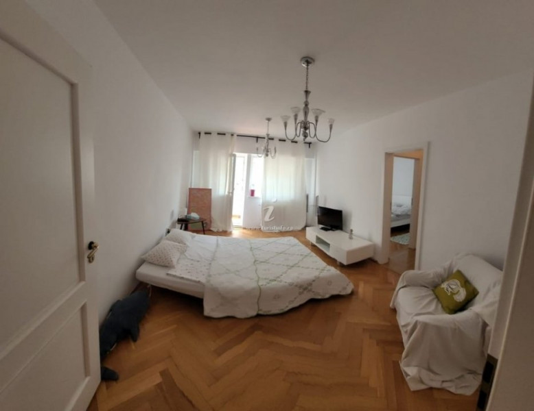 CenterAvailable Ukraine50+20 apartment 3 rooms furnished welcoming