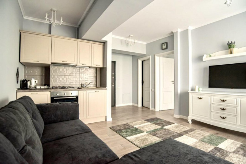 Apartament coquet Mamaia Statiune zona Butoaie vedere lac