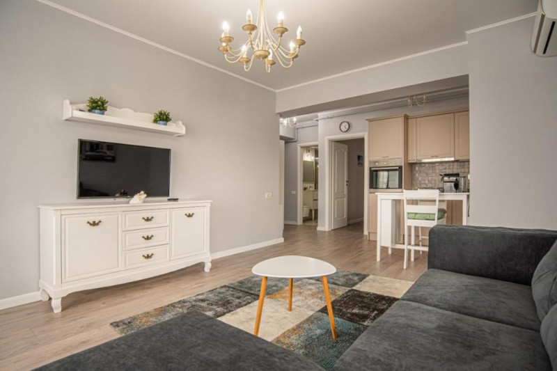 Apartament coquet Mamaia Statiune zona Butoaie vedere lac