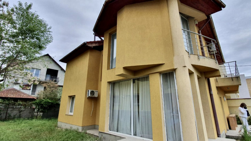 Casa P+1 pretabila activități multiple Mamaia Nord 