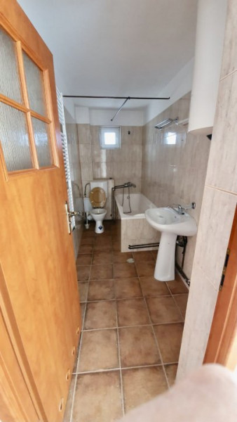 Casa P+1 pretabila activități multiple Mamaia Nord 