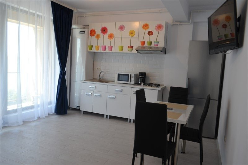 Apartament coquet Mamaia zona Scandinavia termen lung inclusiv vara