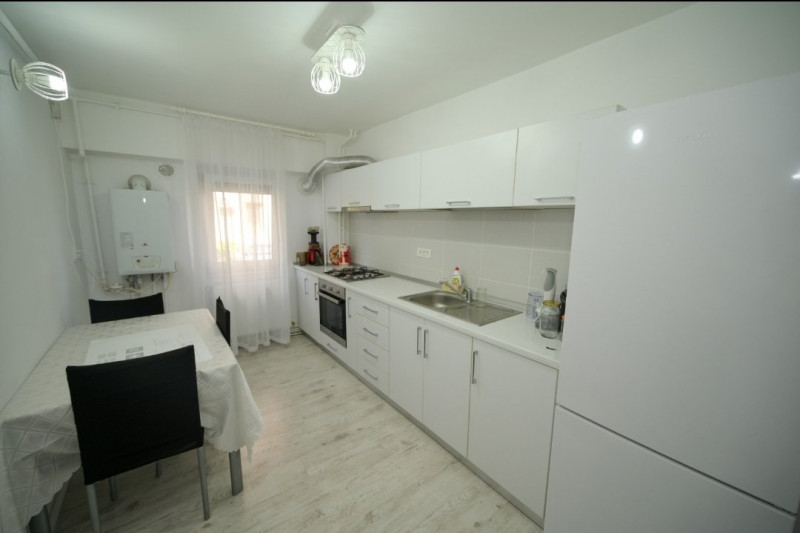 Apartament de închiriat Constanta cu parcare privata