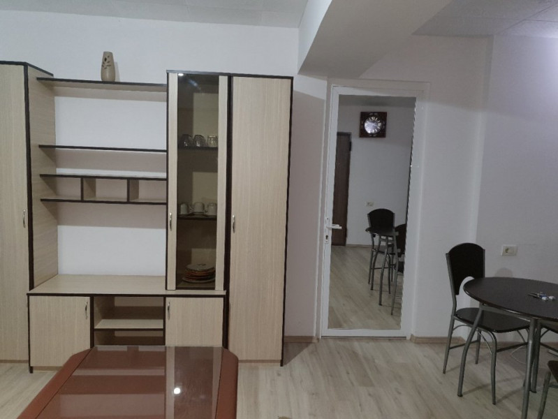 apartament de închiriat 3 camere bloc nou Constanta 