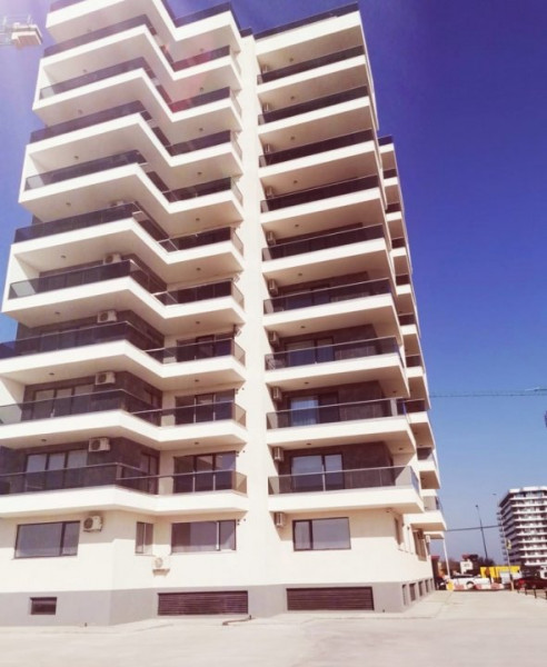 închiriere apartament termen lung Constanta Mamaia vedere superbă 