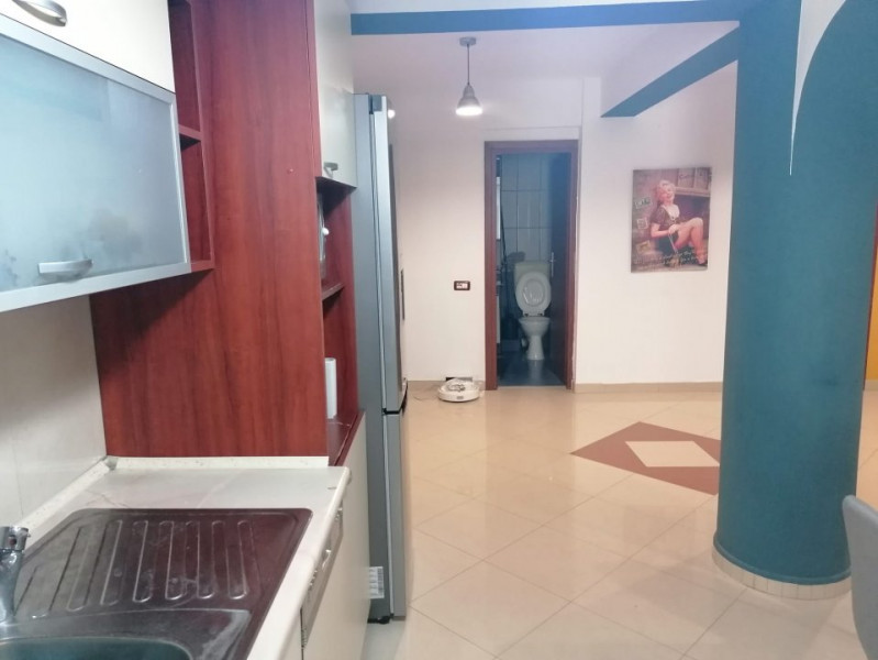 apartament de închiriat Constanta Faleza Nord cu parcare proprie 