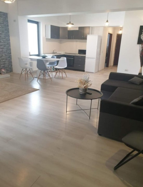 Închiriere apartament 150 mp. Constanta Plaja Modern 