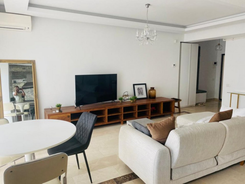 Apartament coquet Mamaia bloc Sofia termen lung