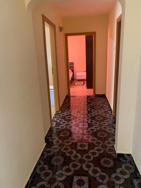 Apartament 3 camere Dezrobirii centrala gaz!!!