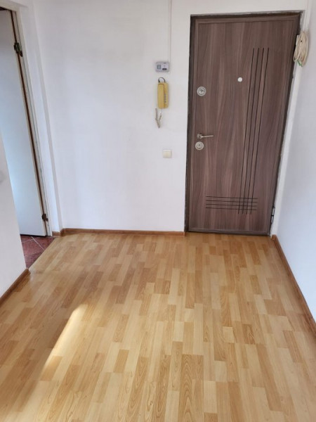 vânzare apartament tip mansarda  