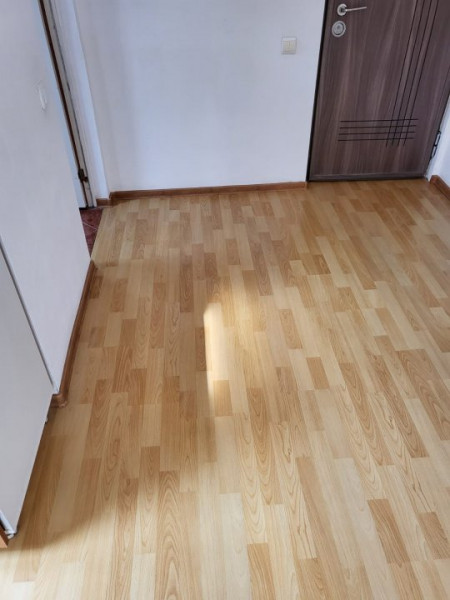 vânzare apartament tip mansarda  