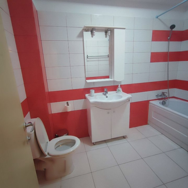 închiriere apartament cu loc de joaca și terasa cu grătar grill