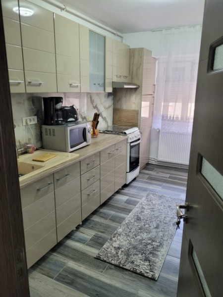 Apartament 3 camere Inel II termen lung