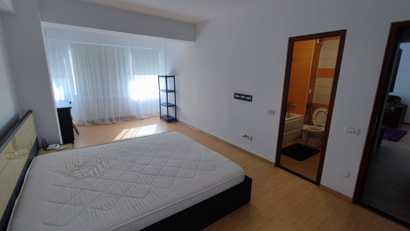 apartament de închiriat Tomis Nord foarte spatios