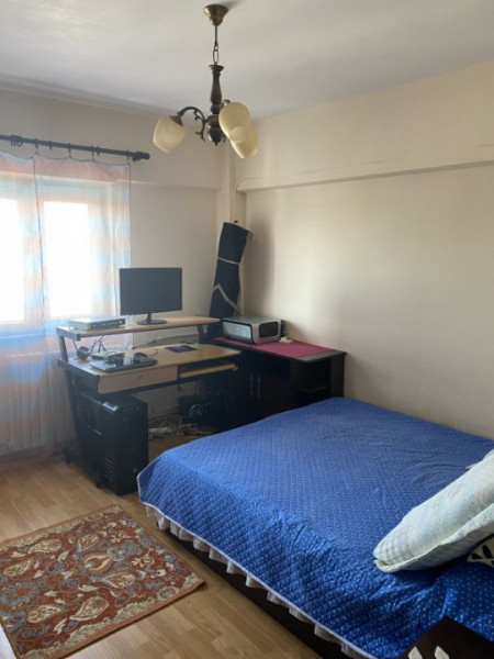 Apartament decomandat 4 camere Far vedere panoramică !