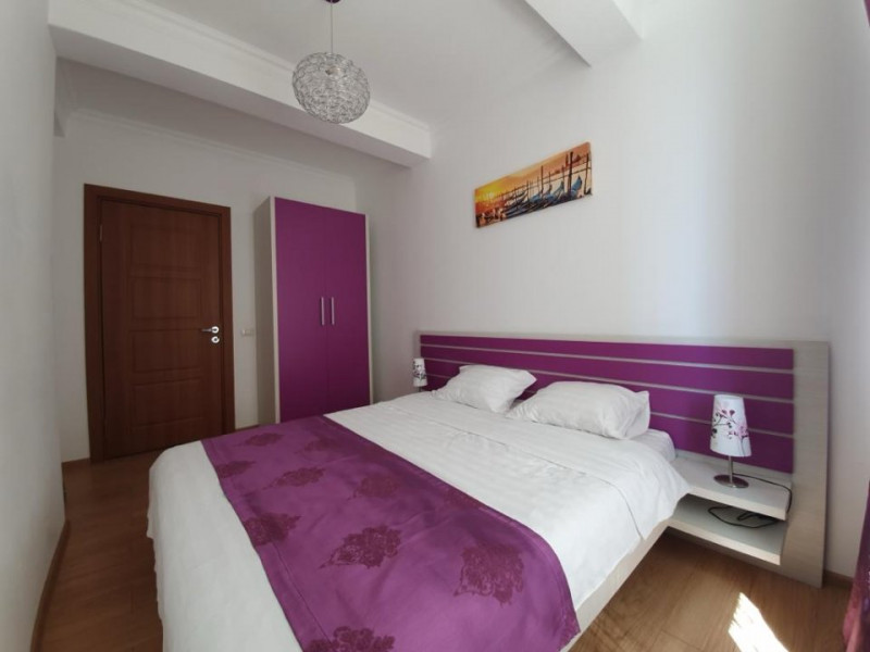 inchiriere apartament 3 camere vedere lac inclusiv vara cu parcare