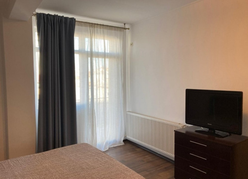 închiriere apartament spațios Trocadero