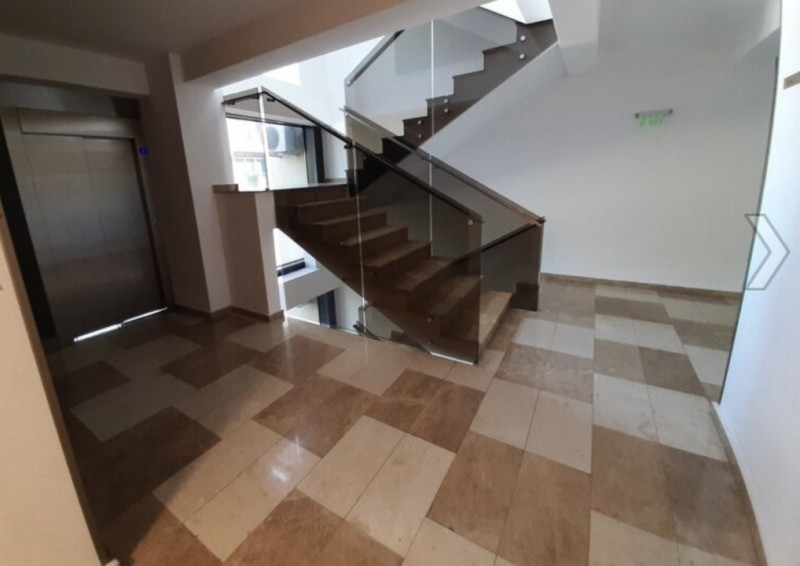 Apartament spațios decorat cu rafinament Mamaia 