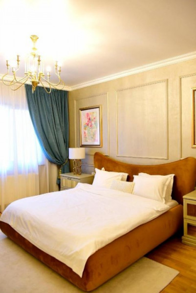 Capitol Apartament spațios decorat cu rafinament 