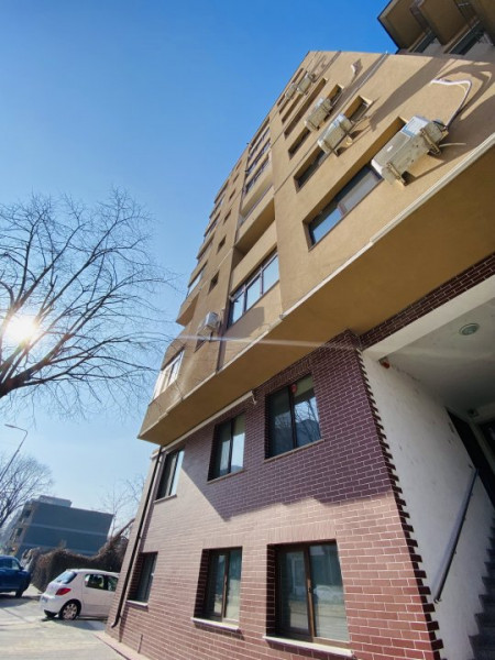 Apartament spatios bloc nou zona Faleză Nord 